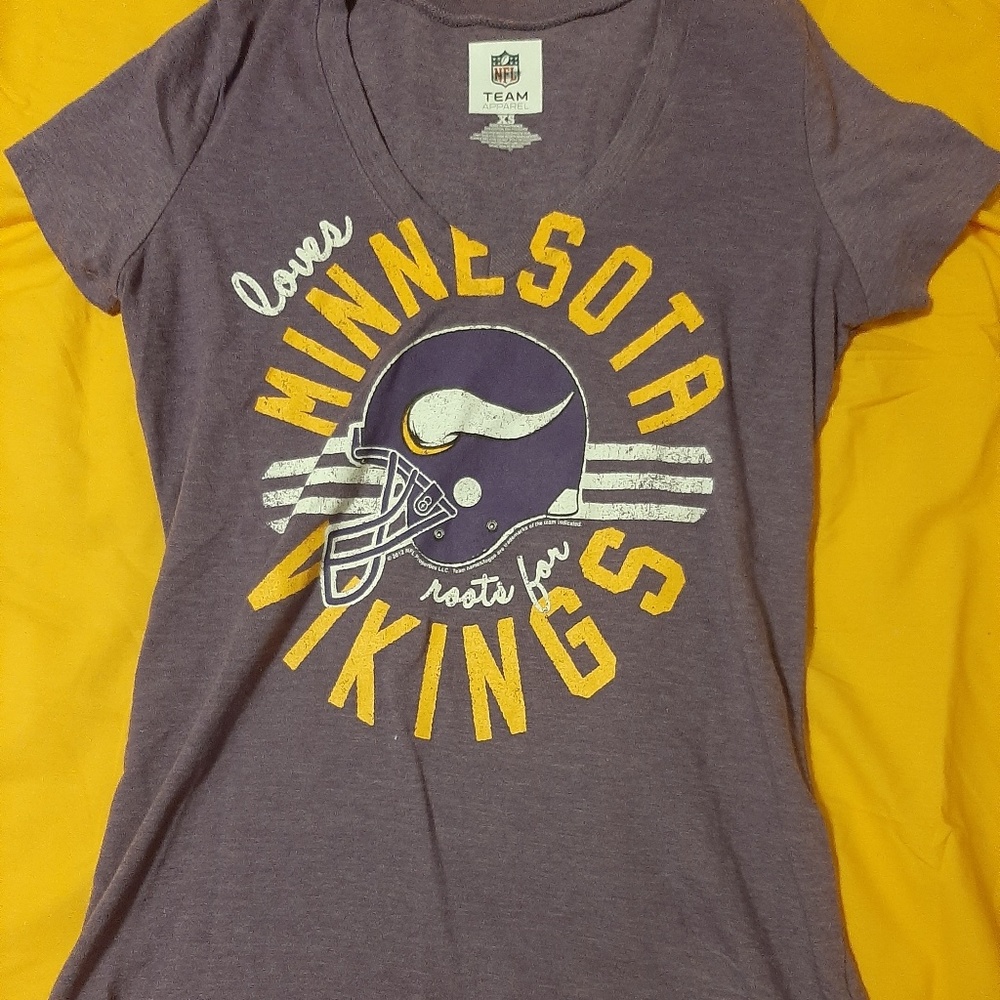 NFL viking tee shirt